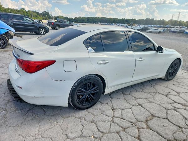 2015 INFINITI Q50