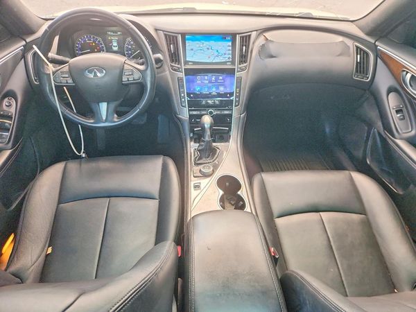 2015 INFINITI Q50