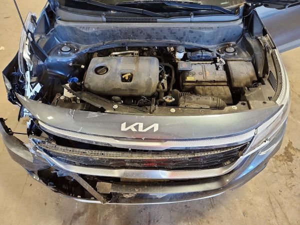 2022 KIA SELTOS — Engine bay