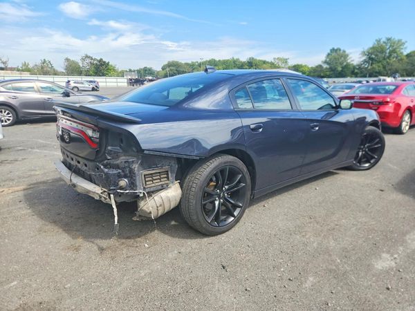 2017 DODGE CHARGER SXT