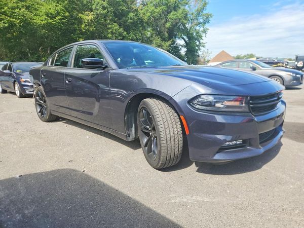 2017 DODGE CHARGER SXT