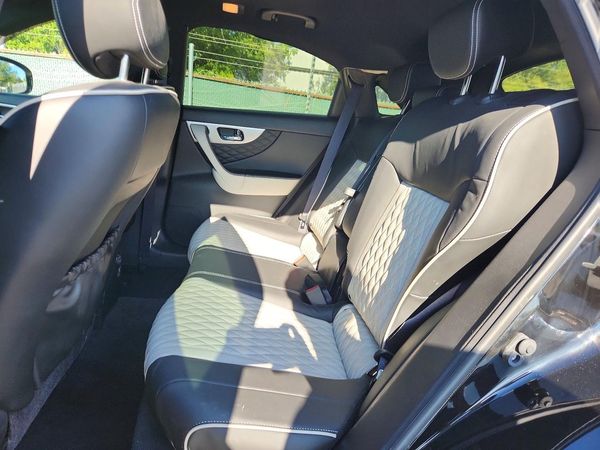 2017 INFINITI QX70 — PSRS