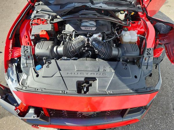 2025 FORD MUSTANG Dark Horse — Engine bay