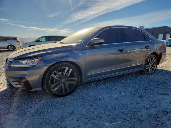 2017 VOLKSWAGEN PASSAT