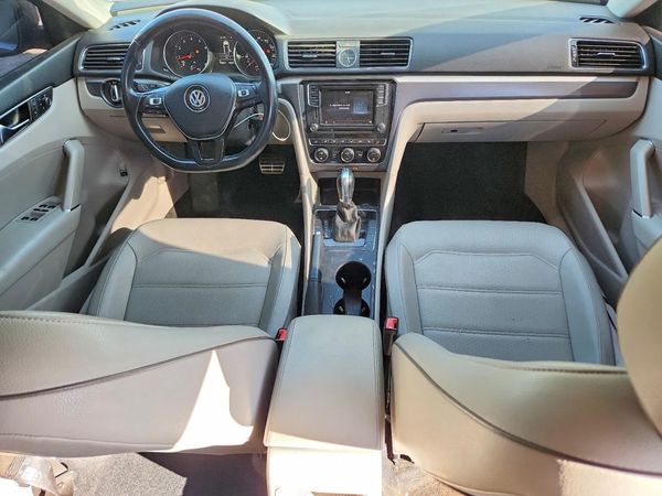 2017 VOLKSWAGEN PASSAT R-Line — CKPT