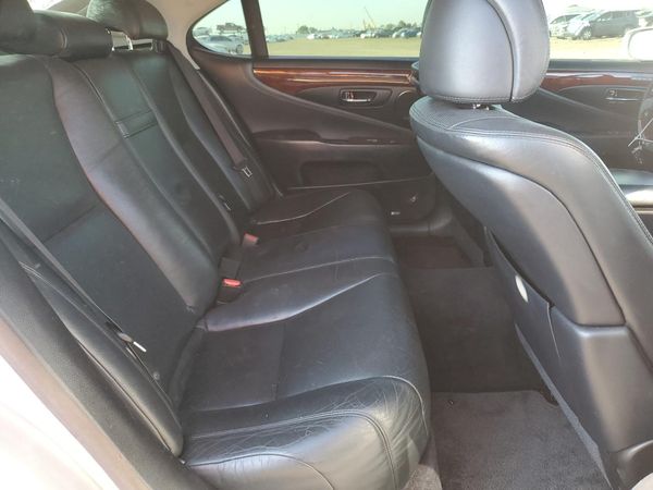 2012 LEXUS LS 460