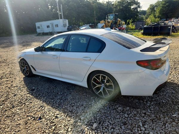 2023 BMW M550XI
