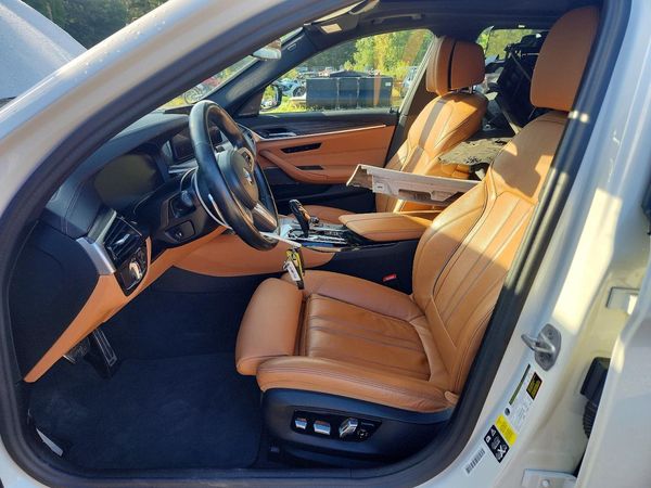 2023 BMW M550XI