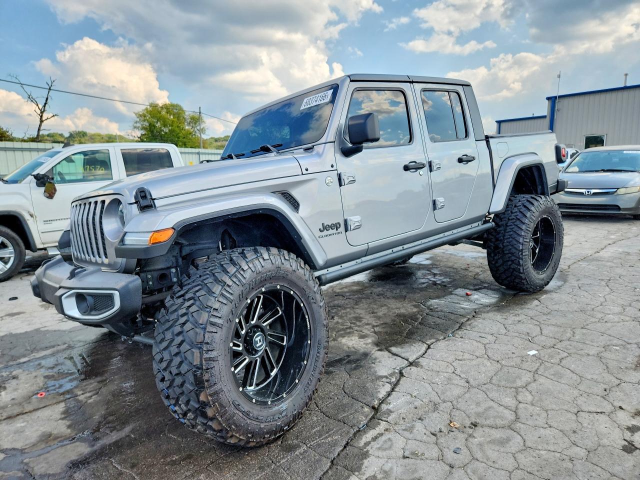 2020 JEEP GLADIATOR Sport — Front 3/4