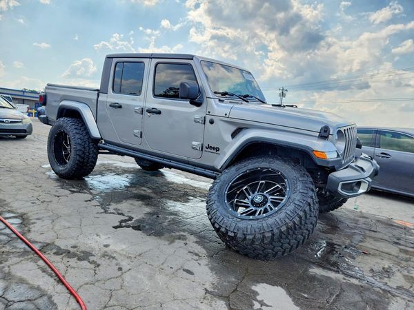 2020 JEEP GLADIATOR Sport — Passenger 3/4