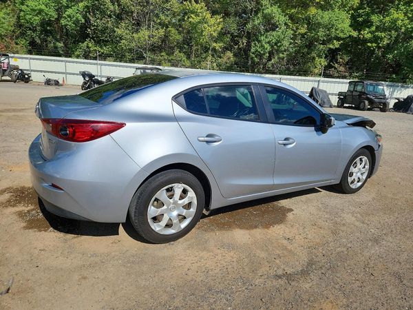 2018 MAZDA 3