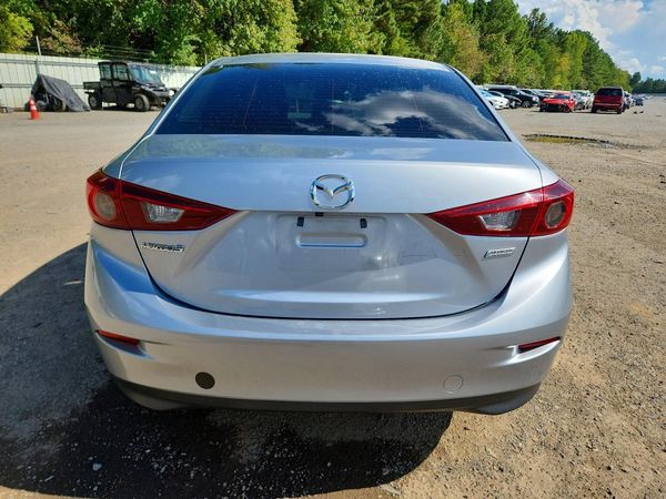 2018 MAZDA 3