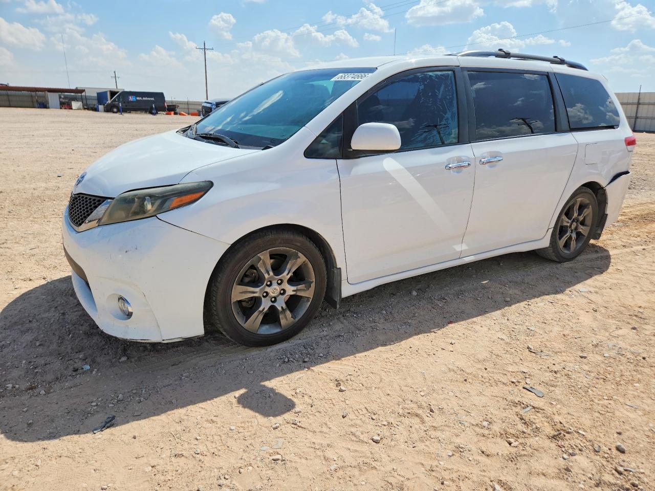 2016 TOYOTA SIENNA