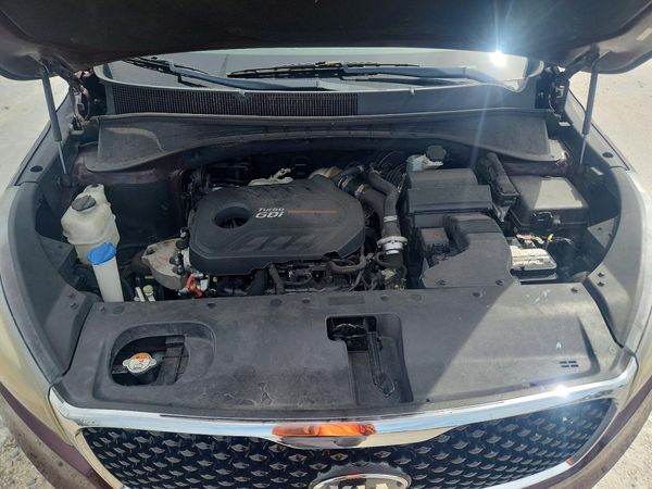 2016 KIA SORENTO EX — Engine bay