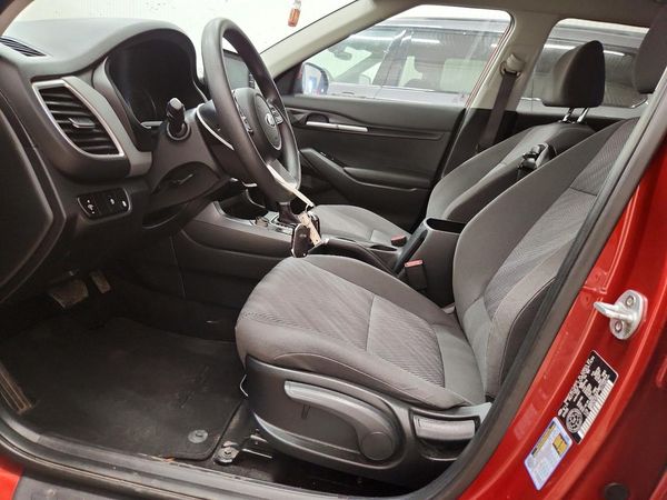2021 KIA SELTOS LX — DENT