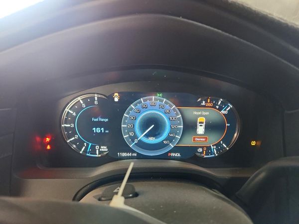 2017 CADILLAC ESCALADE Platinum — ODOM