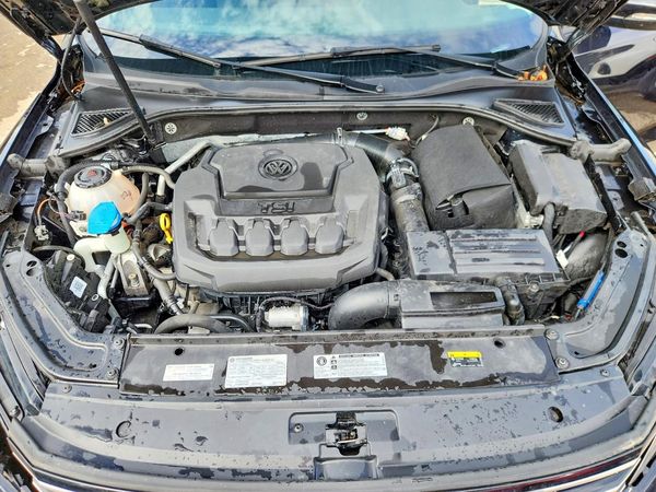2018 VOLKSWAGEN PASSAT S, R-Line