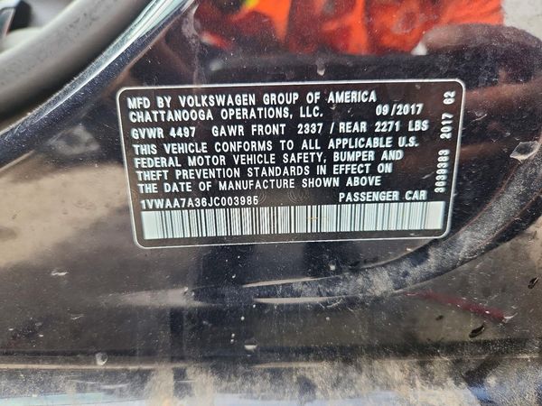 2018 VOLKSWAGEN PASSAT S, R-Line