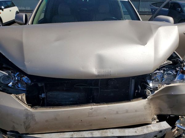 2013 TOYOTA HIGHLANDER Base/Hybrid — Engine bay