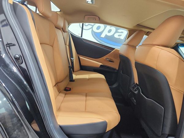 2025 LEXUS ES 300H
