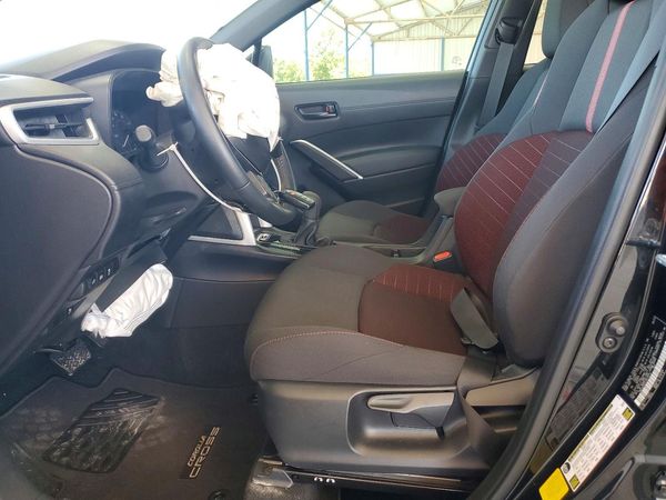 2025 TOYOTA COROLLA LE, XLE, S, SE, XSE — DENT