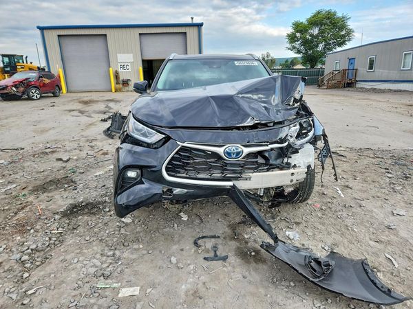 2022 TOYOTA HIGHLANDER Special Edition — DIRF