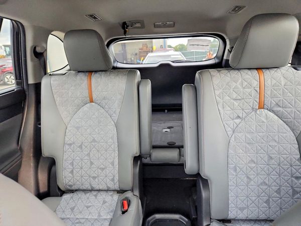 2022 TOYOTA HIGHLANDER Special Edition — SUVN