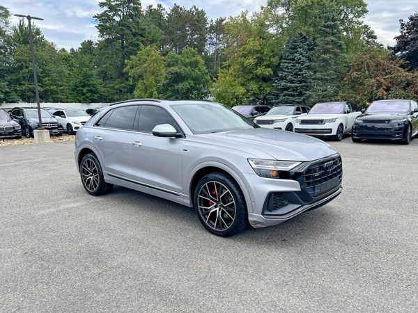 2020 AUDI Q8