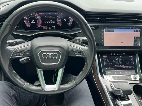 2020 AUDI Q8