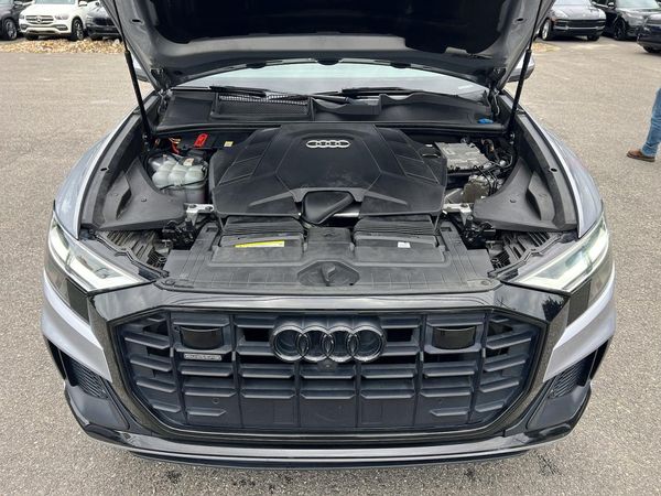 2020 AUDI Q8