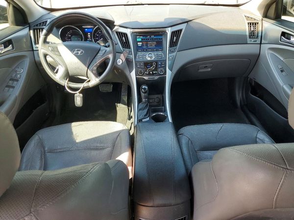 2012 HYUNDAI SONATA Middle level