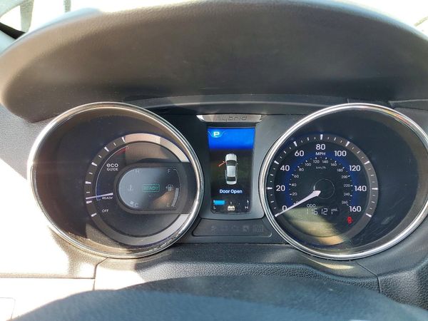 2012 HYUNDAI SONATA Middle level