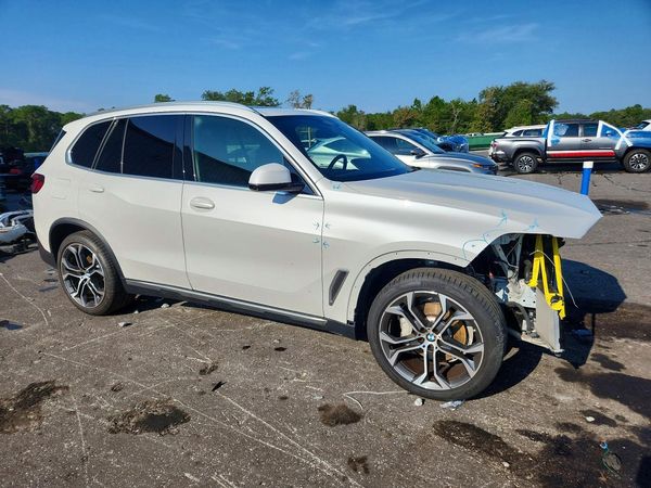 2022 BMW X5 xDrive40i