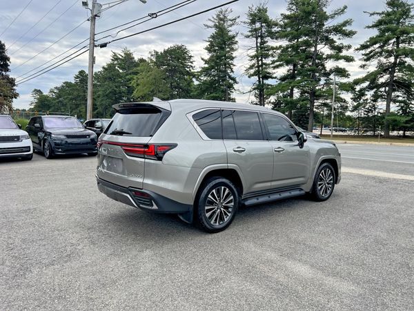 2023 LEXUS LX 600