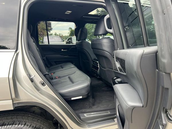2023 LEXUS LX 600