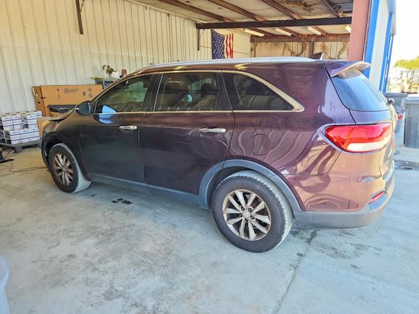 2016 KIA SORENTO L / LX