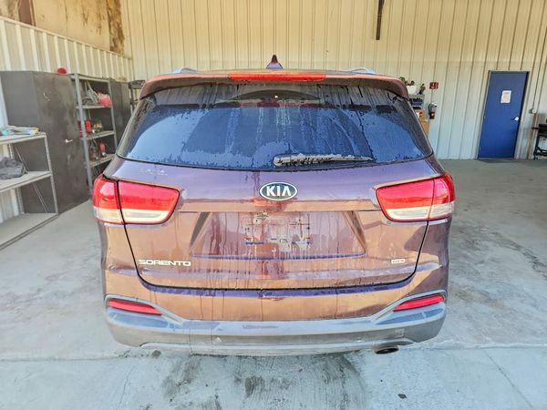 2016 KIA SORENTO L / LX