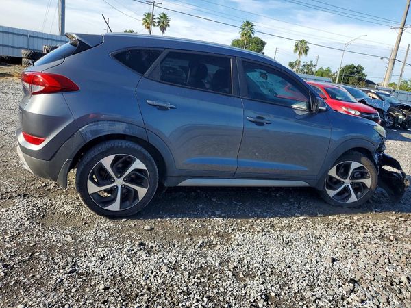 2017 HYUNDAI TUCSON