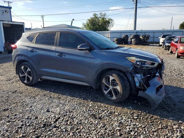2017 HYUNDAI TUCSON