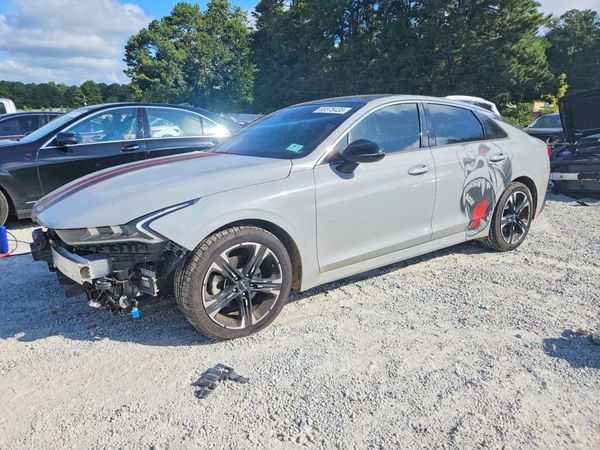 2022 KIA K5