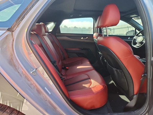 2022 KIA K5