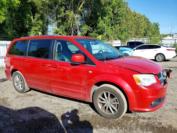 2014 DODGE GRAND CARAVAN SE — Passenger 3/4