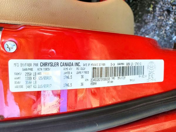 2014 DODGE GRAND CARAVAN SE — VINS