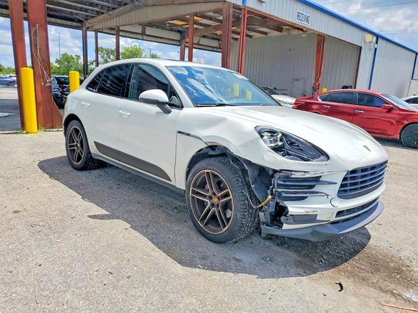 2021 PORSCHE MACAN