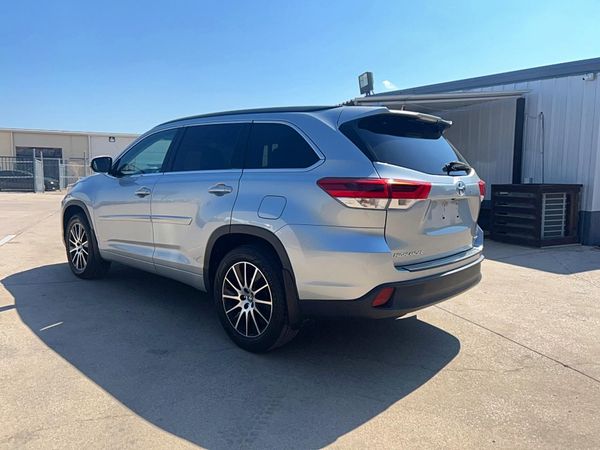 2017 TOYOTA HIGHLANDER SE/XLE