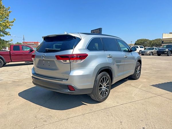 2017 TOYOTA HIGHLANDER SE/XLE