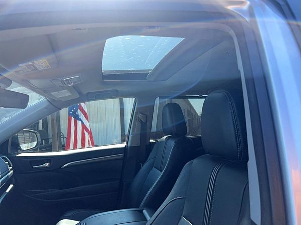 2017 TOYOTA HIGHLANDER SE/XLE