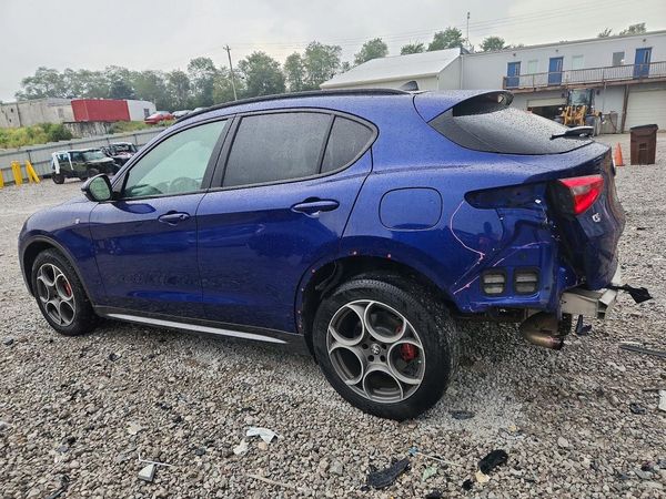 2022 ALFA ROMEO STELVIO
