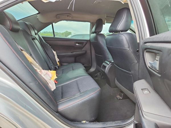 2015 TOYOTA CAMRY