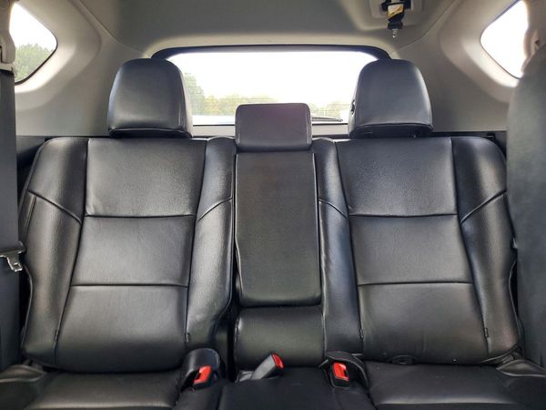 2015 TOYOTA RAV4 — SUVN